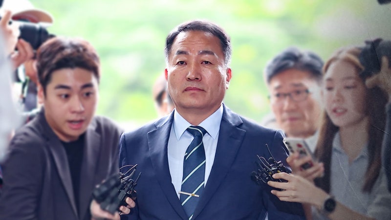 '<b>VIP 격노설</b>' 키맨 김계환 소환…"폭로 가능성" 녹음 추궁