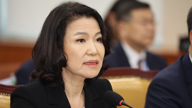 이 대통령, <b>국무회의</b>서 <b>이진숙</b> <b>배석</b> 제외…"정치중립 거듭 위반"