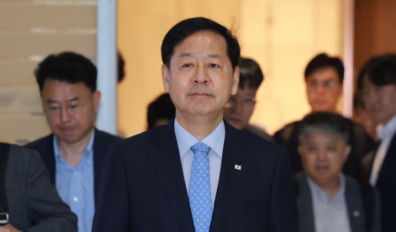 '베선트 담판' 앞둔 <b>구윤철</b> "<b>한미</b> 상생 <b>협상</b>안 마련에 최선"