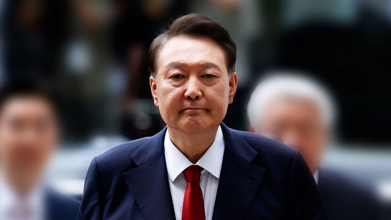 <b>김건희특검</b>, 조사 불응 윤 구치소 체포 무산…"완강히 거부"