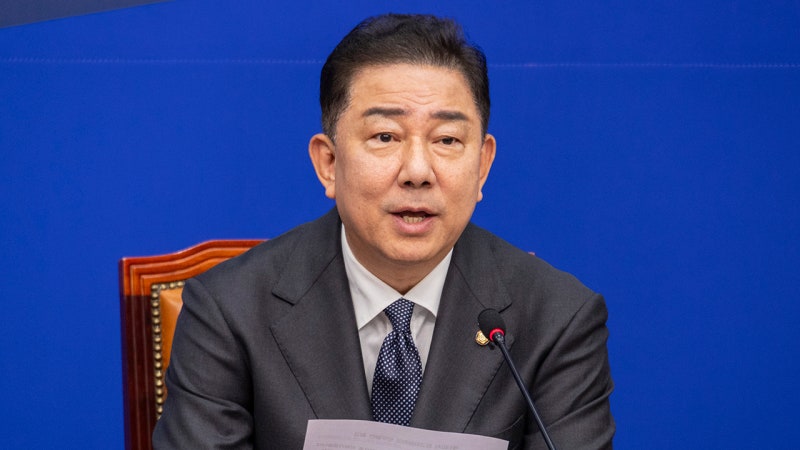 김병기 "<b>대주주 기준</b>, 정부 발표 10억 원서 <b>상향</b> 가능성 <b>검토</b>"