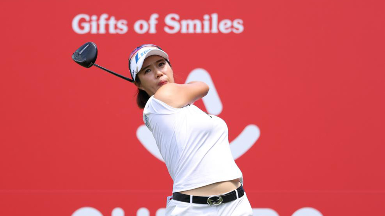 <b>최민경</b>, KLPGA 투어 오로라월드 챔피언십 2R <b>공동 선두</b>…첫승 도전