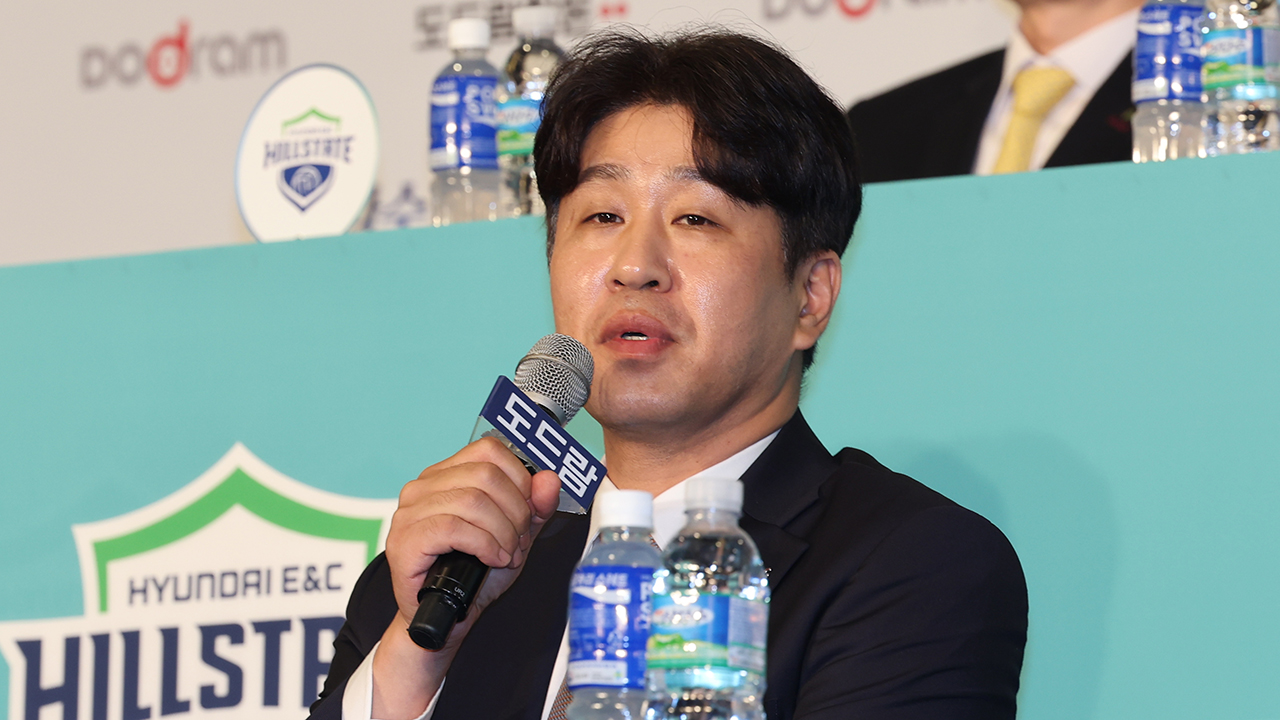 스포츠윤리센터, <b>코치</b>와 몸싸움 여자배구 <b>김종민 감독</b> 징계 요구