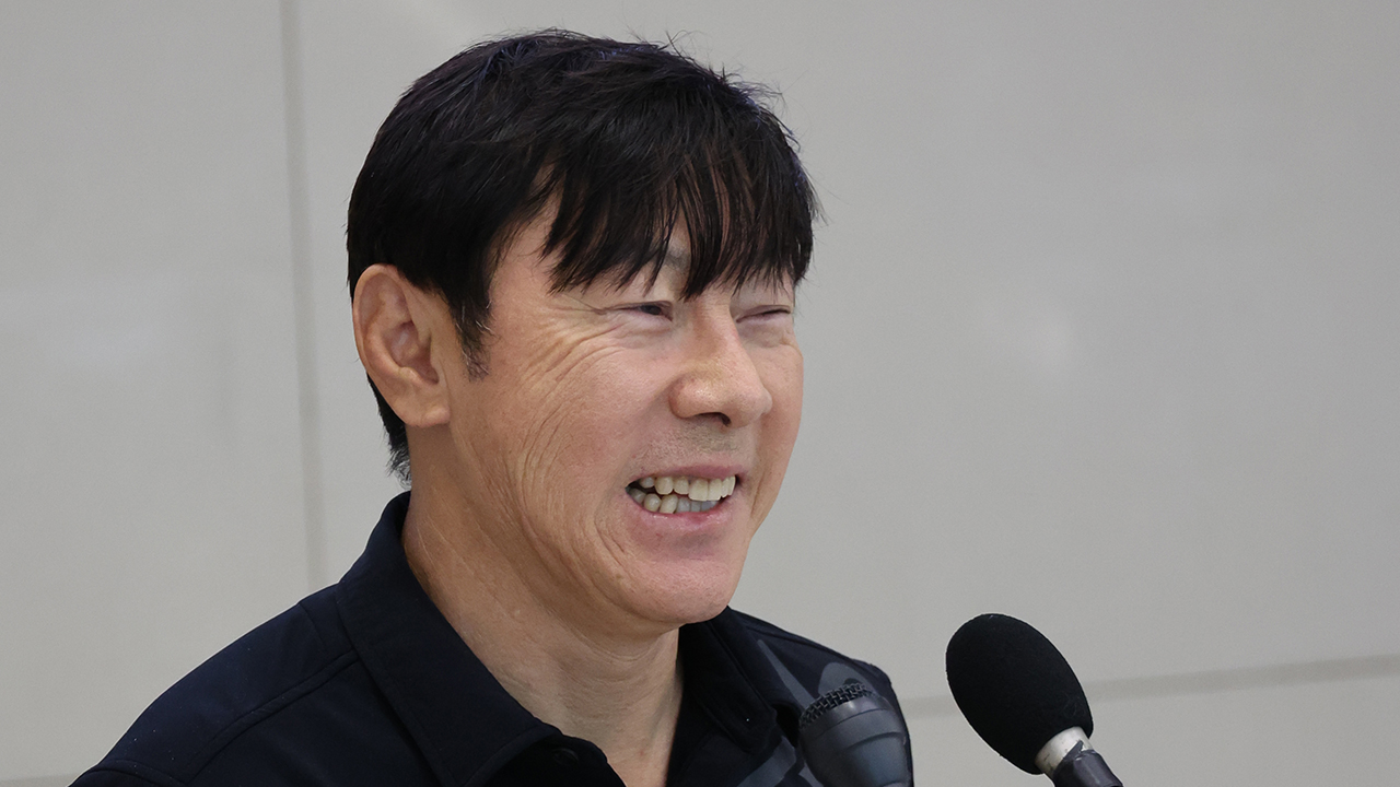 <b>울산</b>, 13대 <b>감독</b>으로 <b>신태용 감독 선임</b>…"명가 재건한다"