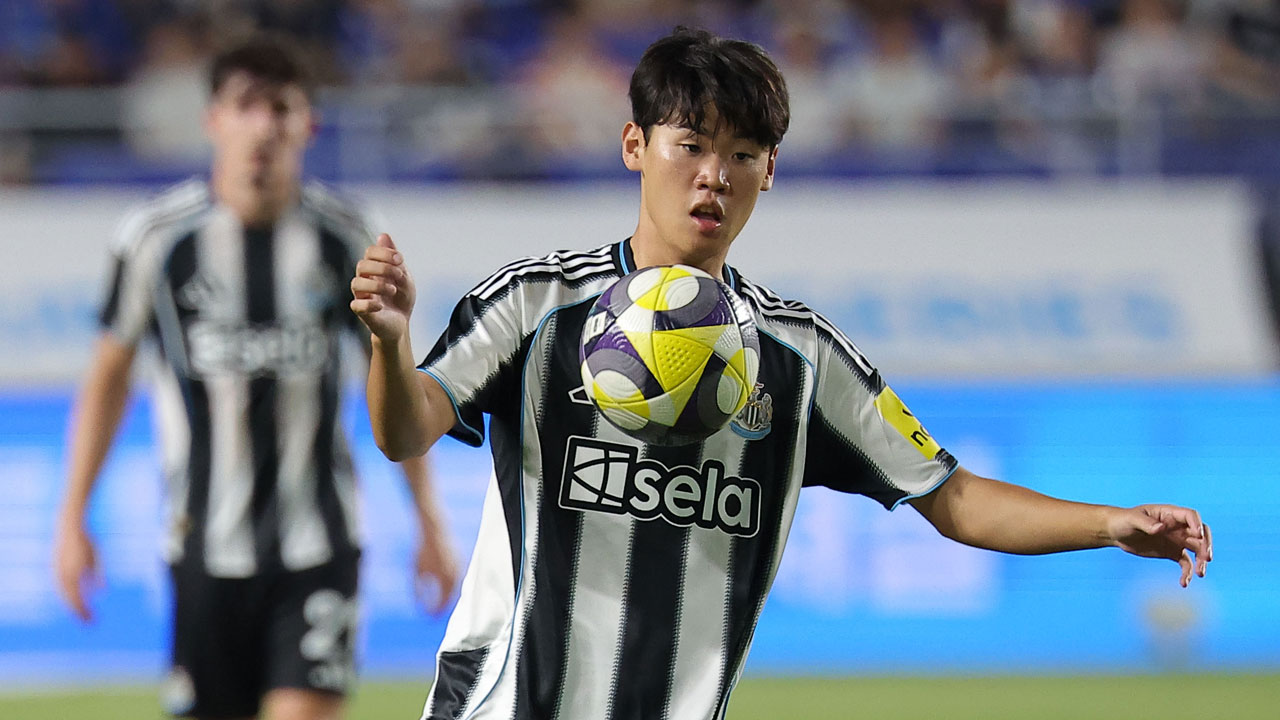 18세 <b>박승수</b>, 뉴캐슬 <b>EPL</b> 개막전 교체 명단 포함