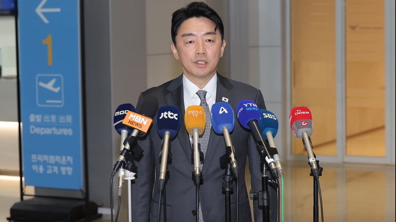 <b>강훈식</b> 비서실장도 <b>방미</b>길…"한 사람·한 마디라도 더 설득"
