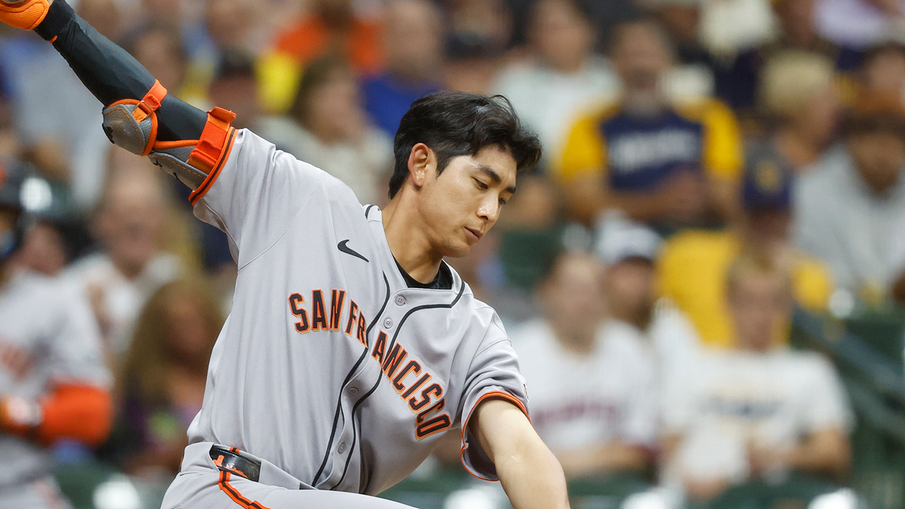 <b>이정후</b>, MLB 다승 1위 <b>페랄타</b> 공략해 중전 <b>안타</b>