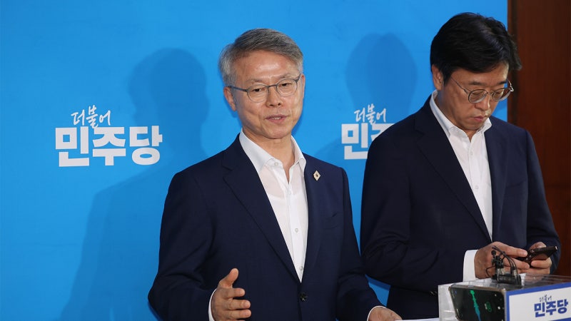 여당, <b>정성호</b>에 "너무 나간 거 아니냐"…'<b>이상 기류</b>' 감지