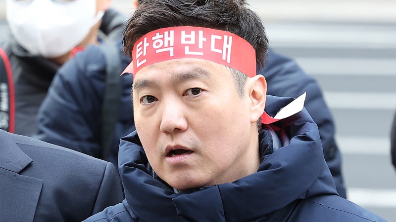 '유튜버 <b>쯔양 스토킹</b>·협박' 가세연 <b>김세의</b> 검찰 송치