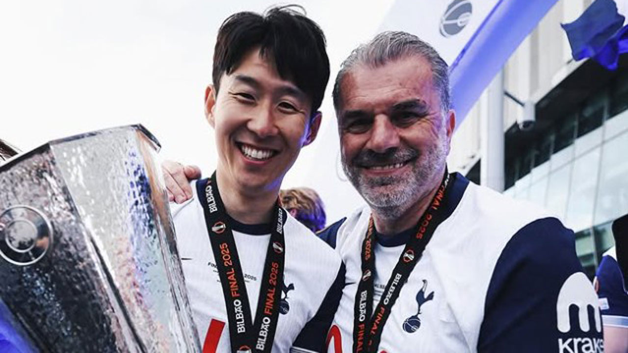 '<b>손흥민</b>과 유로파 <b>우승</b>' <b>포스테코글루</b> 감독, EPL 노팅엄 지휘봉