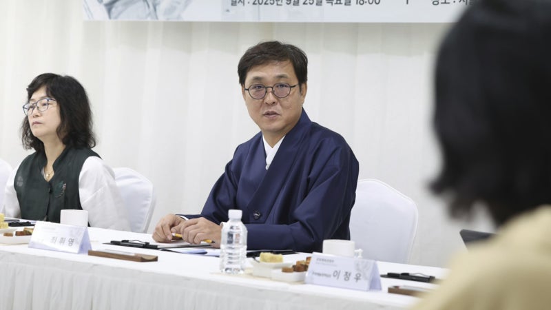 <b>최휘영 장관</b> "전통문화는 K-콘텐츠 성장동력…정책역량 집중"