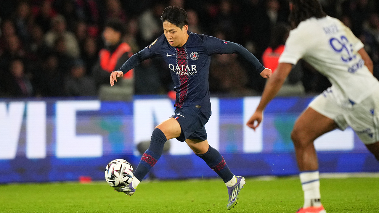 '<b>이강인</b> 선발＋두 골 관여' <b>PSG</b>, <b>오세르</b> 완파 선두 수성