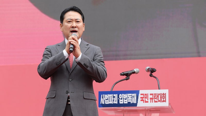 장동혁 "우리가 자유민주 마지막 방패…이재명 정권 끝내고 <b>정권 탈환</b>"