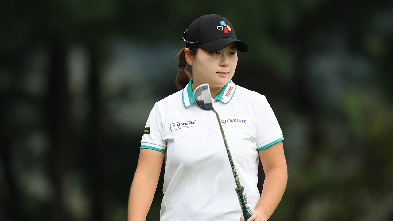 <b>홍정민</b>, KLPGA <b>놀부</b>·<b>화미 마스터즈</b> 2R 단독 선두…이동은 2위