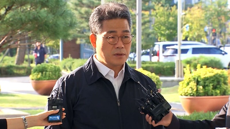 동부지검 파견 <b>백해룡</b> "<b>불법단체</b>로 출근…신념 흔들려"