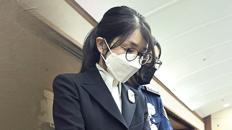 특검, 통일교가 <b>김건희</b>에 준 <b>그라프 목걸이</b>·샤넬백 등 확보
