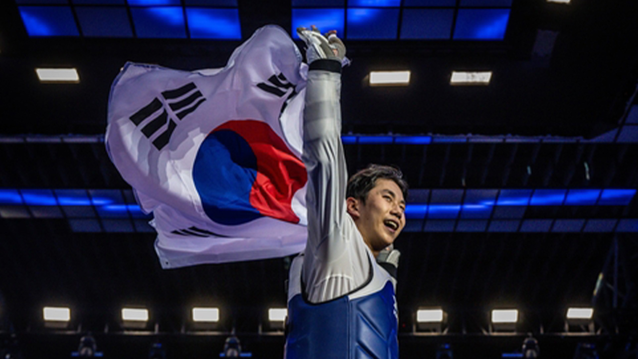 <b>강상현</b>, <b>세계태권도</b>선수권 2회 연속 우승…김유진은 은메달