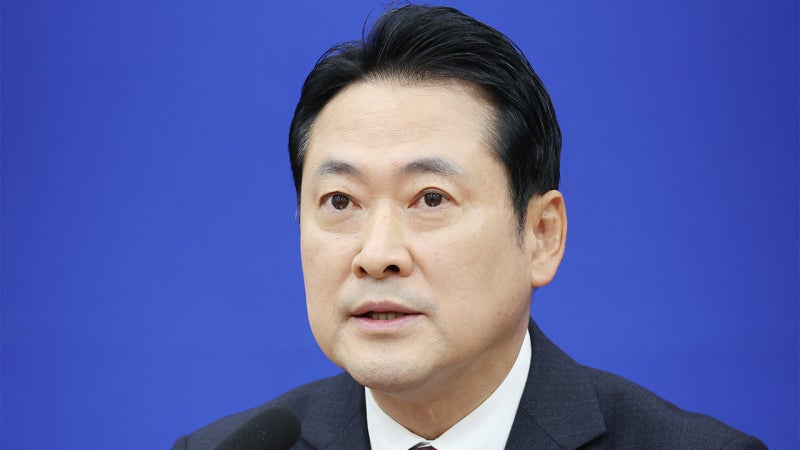 <b>장동혁</b>, '아파트 4채' 비판에 "다해야 8.5억…투기용 아냐"