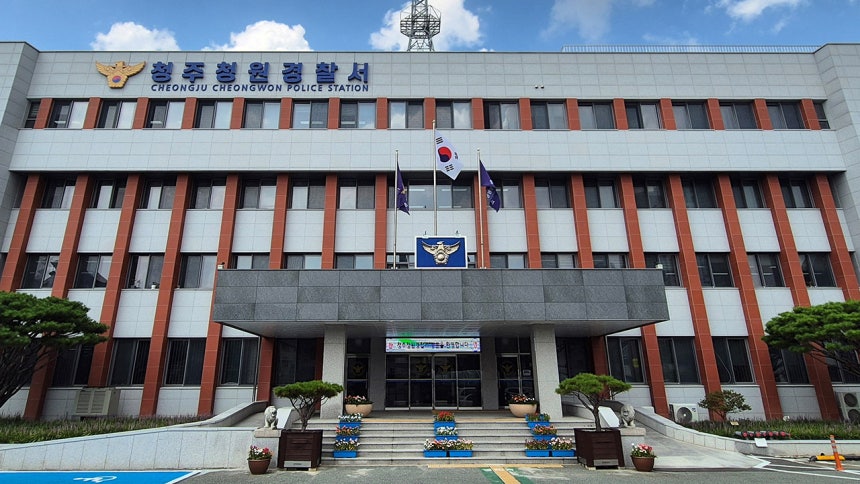 배고파서 훔친 범인 잡았더니 경찰이 더 감동했대!