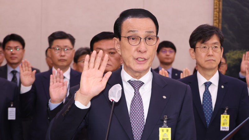 <b>수협</b> 회장, '사랑제일교회·도이치모터스 <b>특혜 대출 의혹</b>' 부인