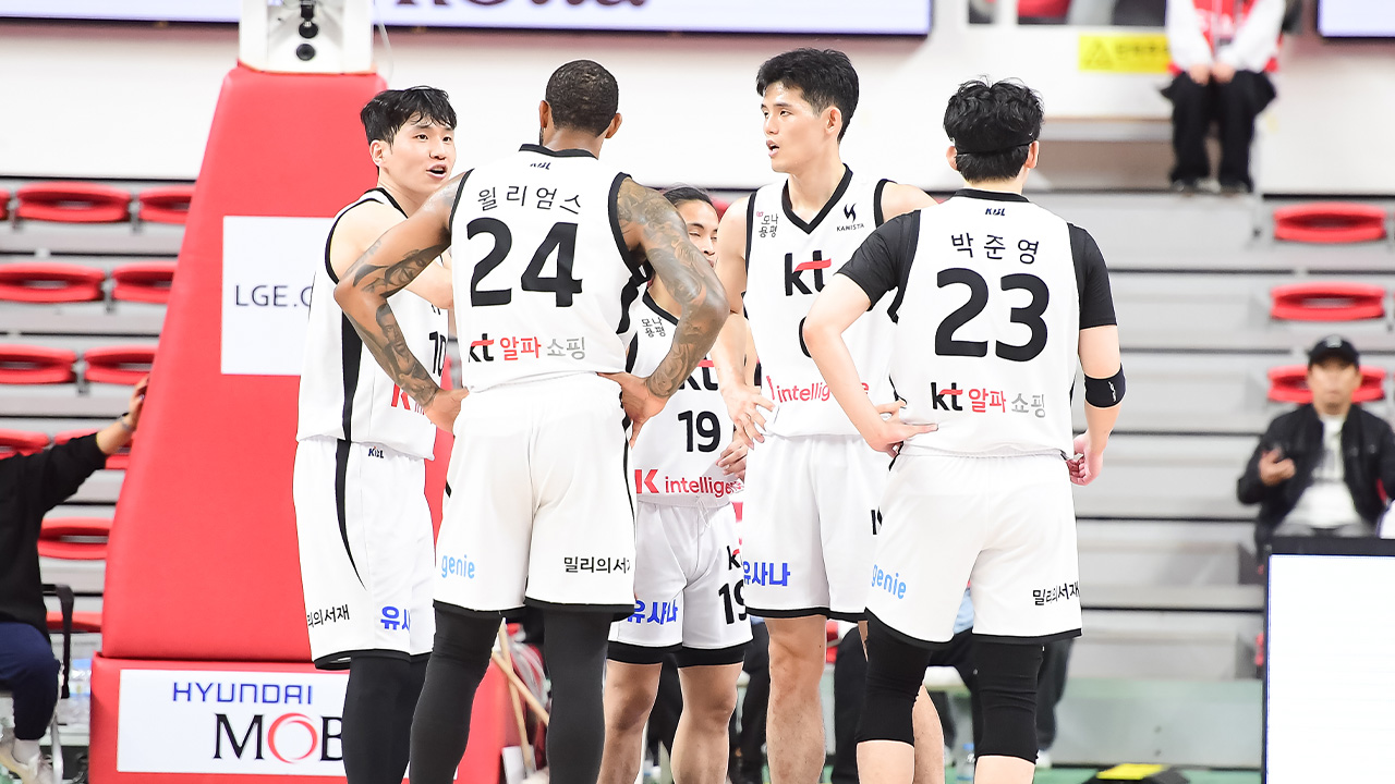 '힉스 22득점' <b>KT</b>, <b>현대모비스</b> 꺾고 단독 3위