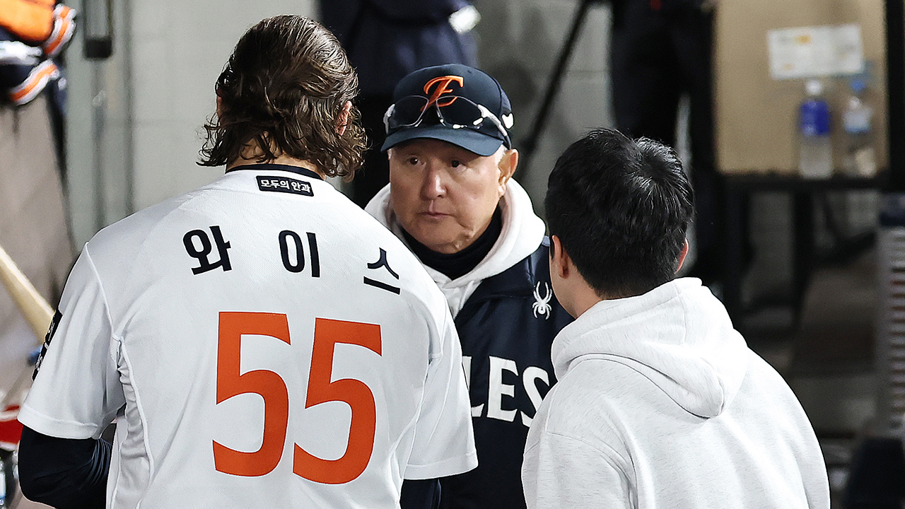 <b>김경문</b> <b>한화</b> 감독 "무조건 승리해야 할 경기…<b>야구</b>가 참 어렵다"