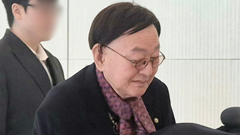 '<b>김건희 일가</b>' 동업자 김충식, <b>김건희</b> <b>특검</b> 출석