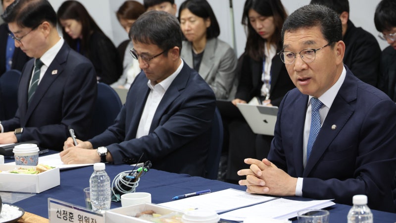 민주, 행안부와 당정 협의…"<b>국정자원</b> 화재 <b>복구</b>·정보보호 <b>예산</b> 증액할...