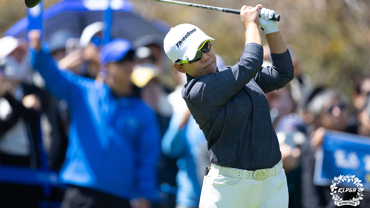<b>신지애</b>, LPGA 투어 <b>토토 재팬 클래식</b> 2R 공동 1위 도약