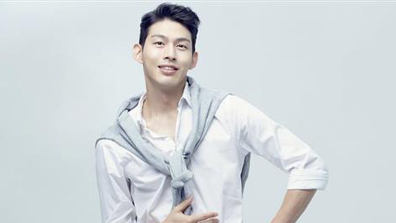 '<b>스토킹 혐의</b>' UN 출신 배우 <b>최정원</b> 검찰 송치