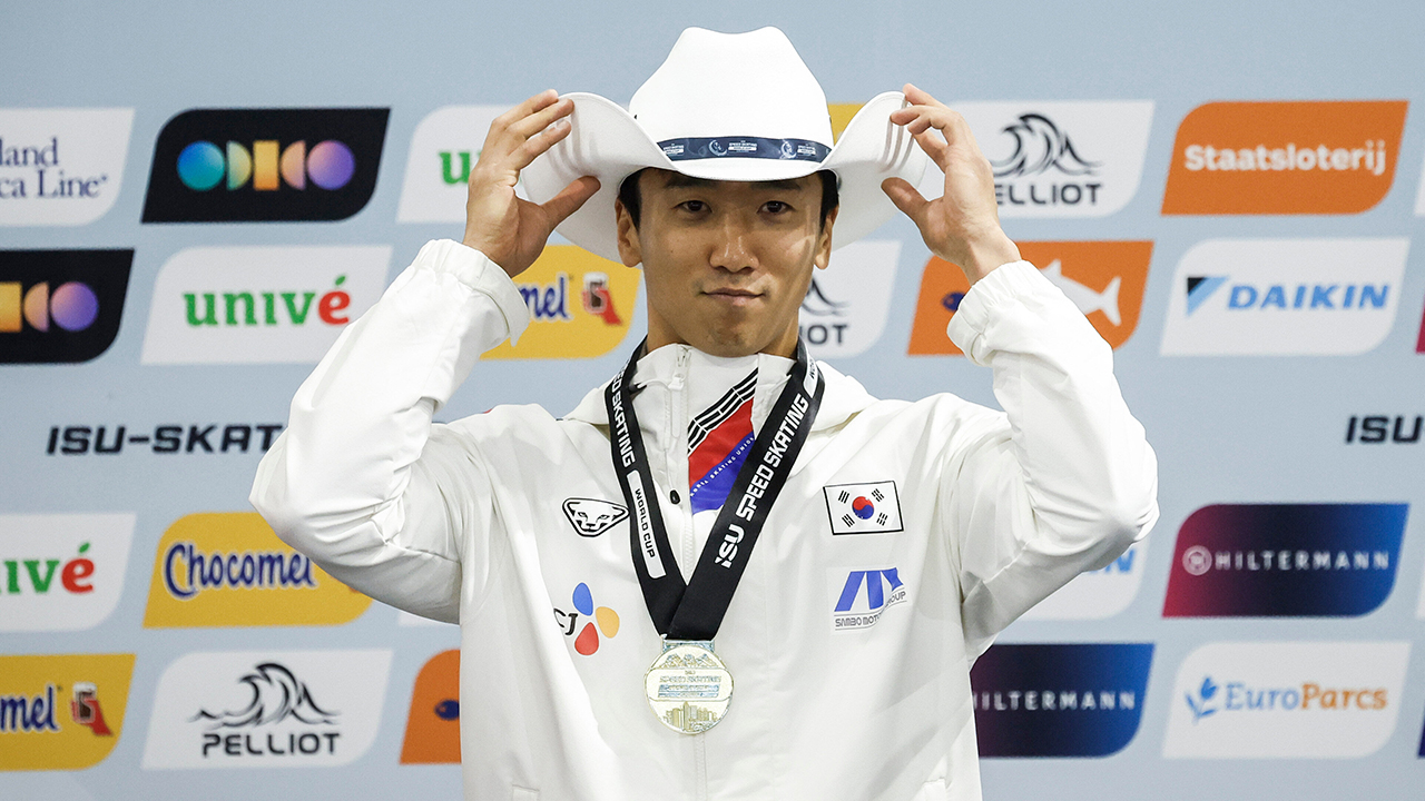 빙속 <b>김준호</b>, <b>월드컵</b> 2차 대회 남자 500ｍ 1차레이스서 <b>금메달</b>