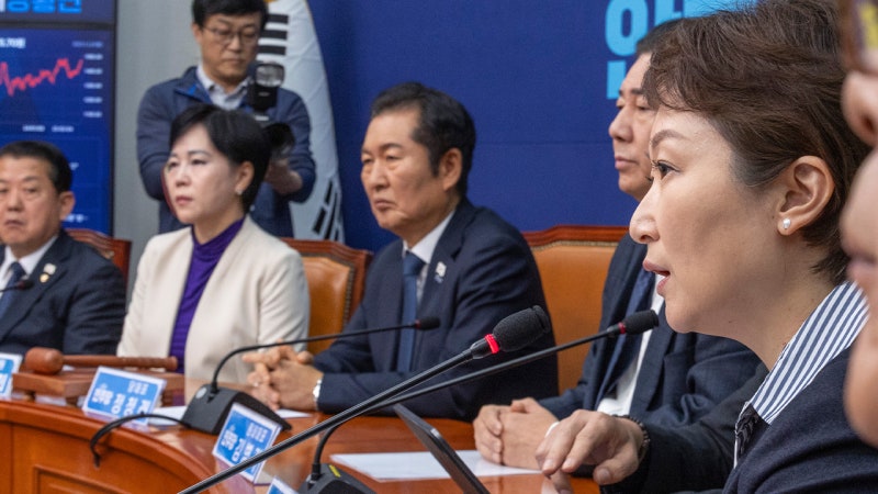 민주, '<b>1인 1표제</b>' 최종결정 일주일 <b>연기</b>…"제도 보완 논의"