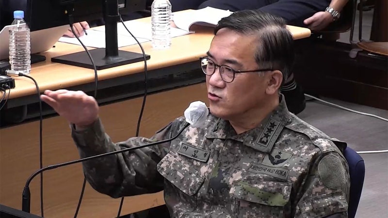 윤 재판 나온 <b>여인형</b> "체포·검거는 입에 배어 있는 말"