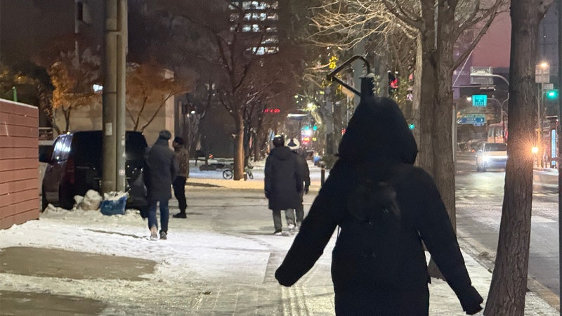아이젠 낀 직장인, 6중·7중 <b>추돌</b>…'생존게임' 된 출근길