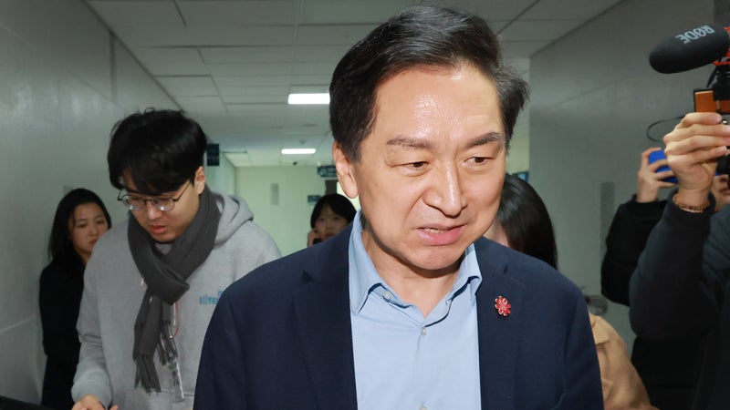 김건희 특검 "'<b>로저비비에</b>' <b>김기현</b> 소환 불응…내일 다시 요구"