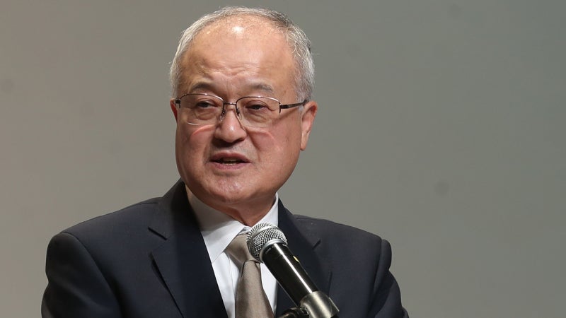 영원무역, 공시집단 지정 3년 회피하다 적발…공정위, 성기학 회장 고...