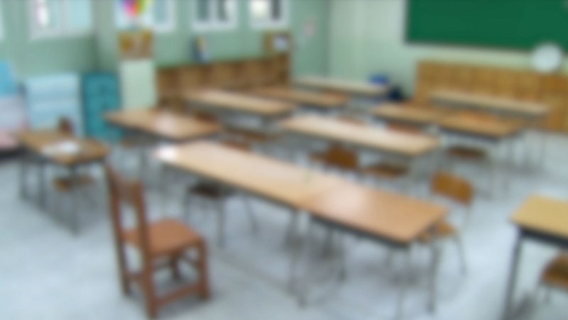 "짝꿍과 화장실 못 가게 해…고소 되나" 갑론을박