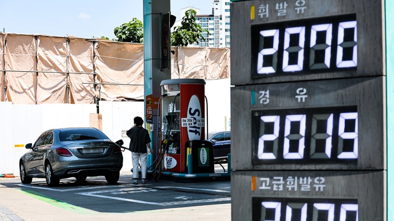 경유 가격 두 달 만에 2천 원 아래로…휘발유 가격도 하락세
