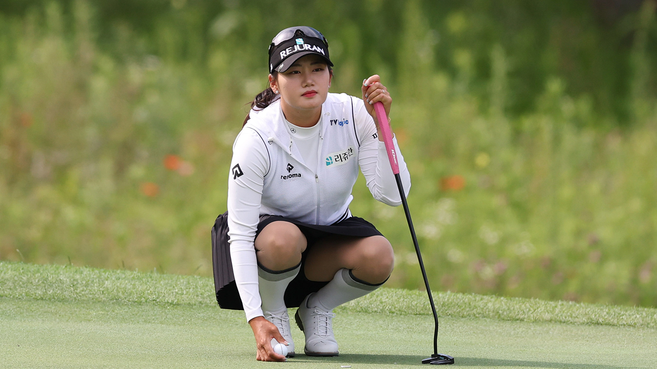 노승희, KLPGA 맥콜·모나 대회 2라운드 선두