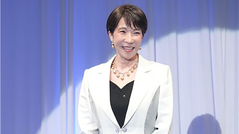 '2억원대 보석 착용' 다카이치에 누리꾼 비판…지지율은 굳건