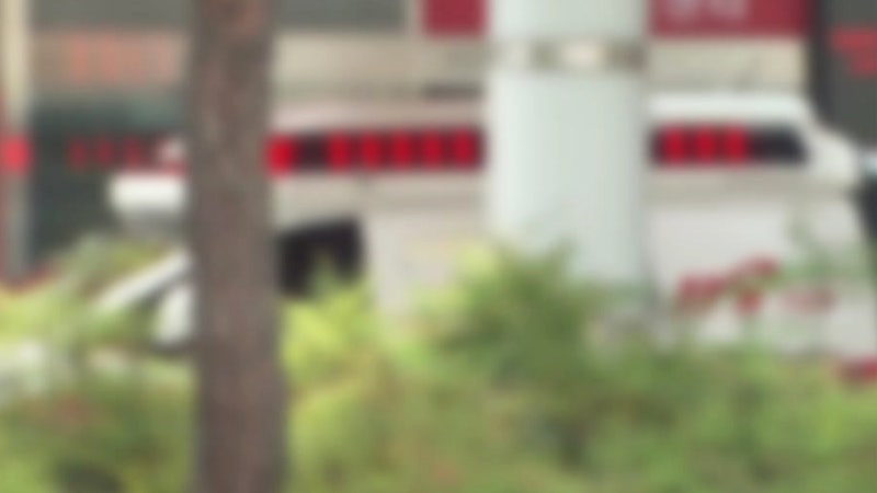 "며칠째 안 보여" 이장 <b>신고</b>…화장실 문 열자 드러난 비극