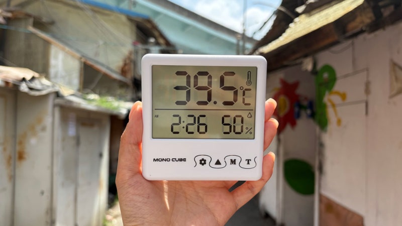 어제 <b>99명</b> 응급실행…폭염에 전국서 <b>온열질환자</b> 속출