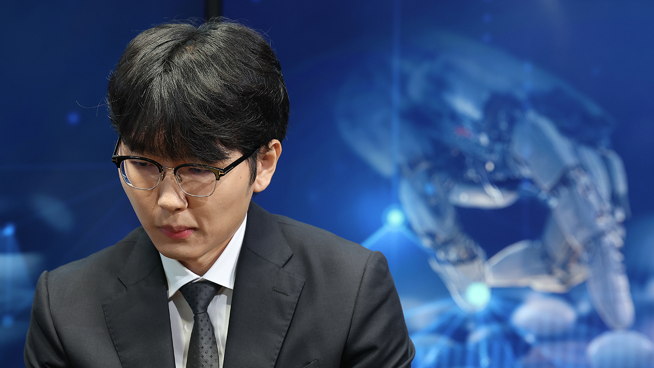 AI <b>카타고</b>에 <b>패배</b>한 <b>신진서</b> "초반 변칙에 당했다"