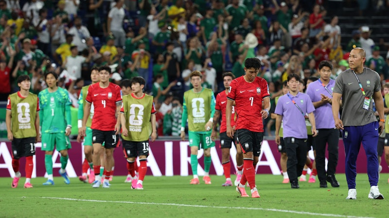 월드컵 후폭풍 <b>한국</b>, <b>FIFA 랭킹 32위</b>…4년 7개월 만에 30위권 밖