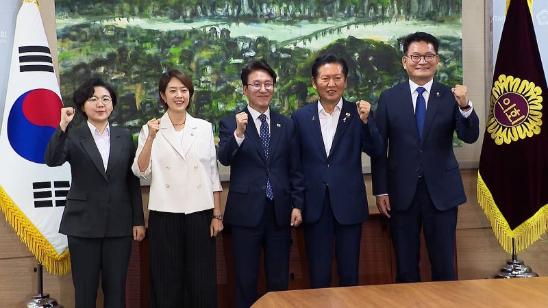 당심 보며 "<b>전당대회</b> 전 폐지"…입법까진 어떤 변수들이