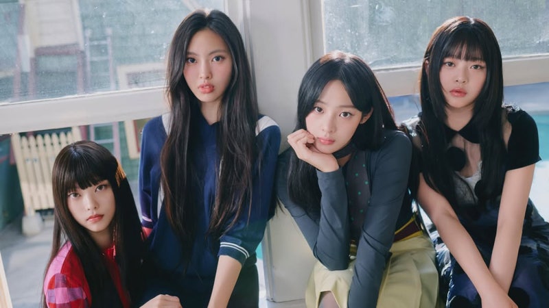 <b>뉴진스</b> 데뷔 <b>4주년</b> 기념 <b>영상</b> 깜짝 공개…민지까지 멤버 4명 등장