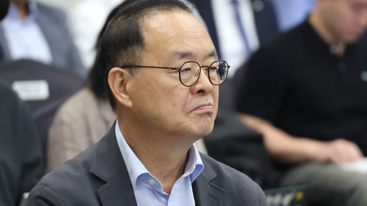 축구협회, <b>이용수 부회장</b> 직무대행 체제 전환…체육회 인준