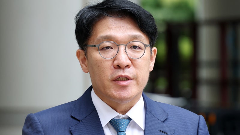 <b>김건희</b>에 <b>공천 청탁</b>…김상민 전 검사, 대법서 유죄 확정