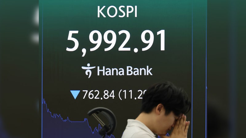 [속보] <b>코스피</b>, 치열한 '6천피' 사수전…장 중 한때 6,000선 아래로