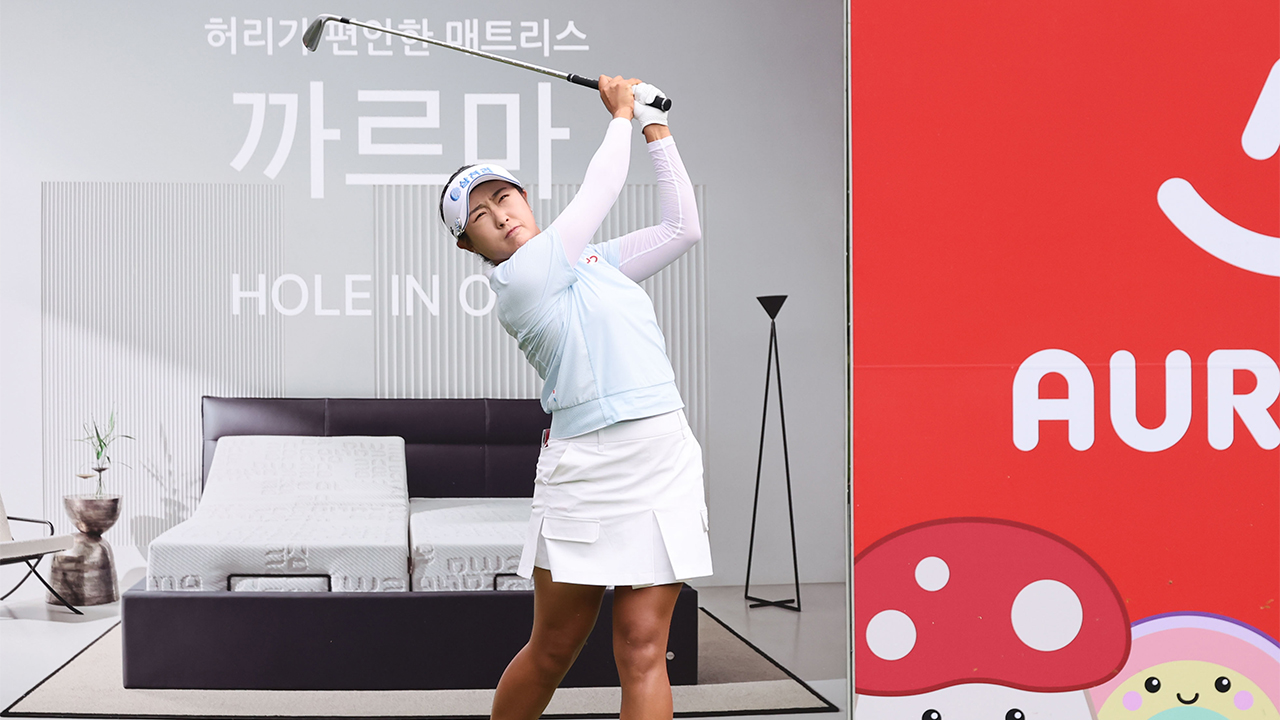 <b>김민주</b>, KLPGA 투어 오로라월드 챔피언십 이틀 연속 선두